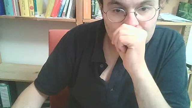 Snapshot of makau1 chatting on November 2025 10:52:01 PM makau1 online show from November 2025 10:52:01 PM