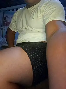 Efrain2090 online show from December 2024 01:06:01 AM