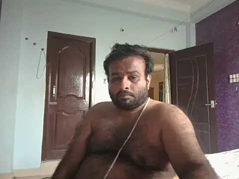 Snapshot of sura11311 chatting on June 2026 05:05:01 AM sura11311 online show from June 2026 05:05:01 AM