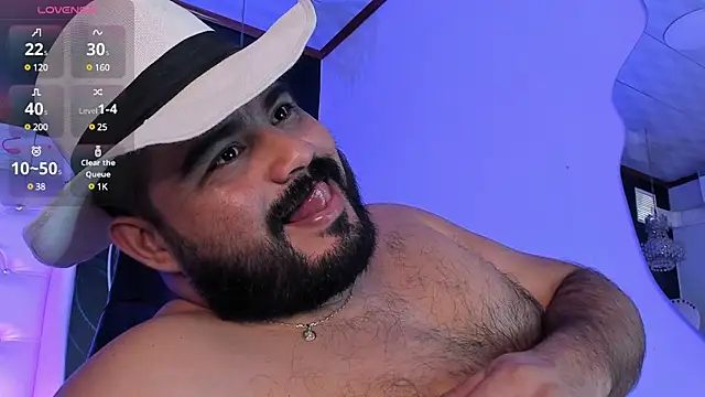 Snapshot of MichaelBear_ chatting on January 2025 03:37:02 PM MichaelBear online show from January 2025 03:37:02 PM