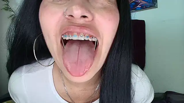 Tania mature online show from November 2025 05:23:01 PM