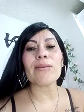Snapshot of Tania_mature chatting on July 2026 05:45:01 PM Tania mature online show from July 2026 05:45:01 PM