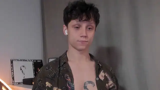 Snapshot of Nicky_neal chatting on December 2024 01:07:01 AM Nicky neal online show from December 2024 01:07:01 AM