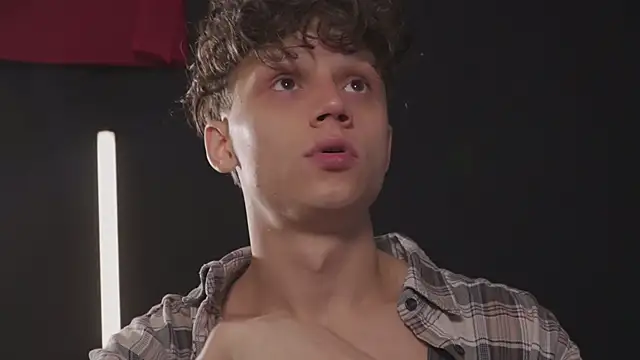 Snapshot of Nicky_neal chatting on October 2025 12:31:02 AM Nicky neal online show from October 2025 12:31:02 AM