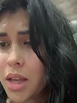 Alyaa s online show from October 2025 04:46:01 AM