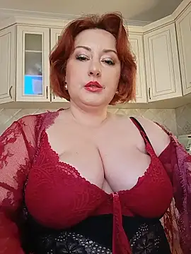 Snapshot of mom4you chatting on June 2026 08:02:02 AM mom4you online show from June 2026 08:02:02 AM
