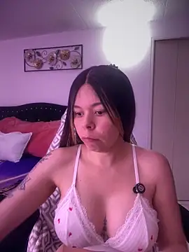 Snapshot of carolina16love chatting on May 2026 07:42:02 PM carolina16love online show from May 2026 07:42:02 PM
