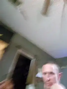 Snapshot of BreakBread974 chatting on February 2025 05:46:02 PM BreakBread974 online show from February 2025 05:46:02 PM