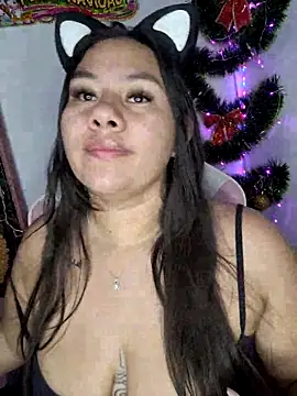 Snapshot of ValerieDiiamond chatting on January 2025 03:26:02 AM ValerieDiiamond online show from January 2025 03:26:02 AM