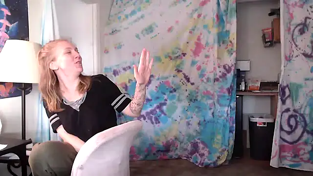 coryandthepeach online show from December 2024 03:32:02 PM