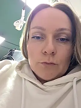 Bondgirl 013 online show from April 2026 05:07:01 PM