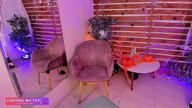 Snapshot of _MeganRain chatting on October 2025 07:12:02 AM MeganRain online show from October 2025 07:12:02 AM