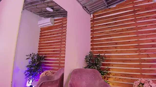 Snapshot of _MeganRain chatting on November 2025 08:47:02 AM MeganRain online show from November 2025 08:47:02 AM