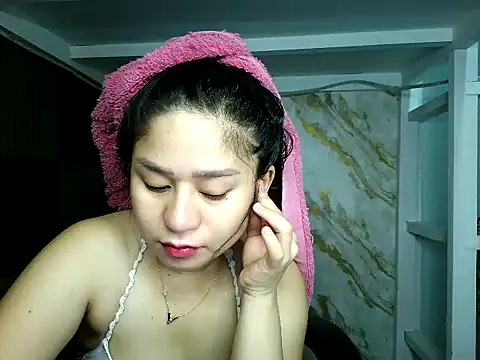 Snapshot of Mia_2022 chatting on December 2025 08:12:02 AM Mia 2022 online show from December 2025 08:12:02 AM