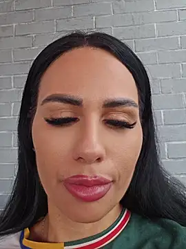 Lorettelorena online show from July 2026 10:39:01 AM