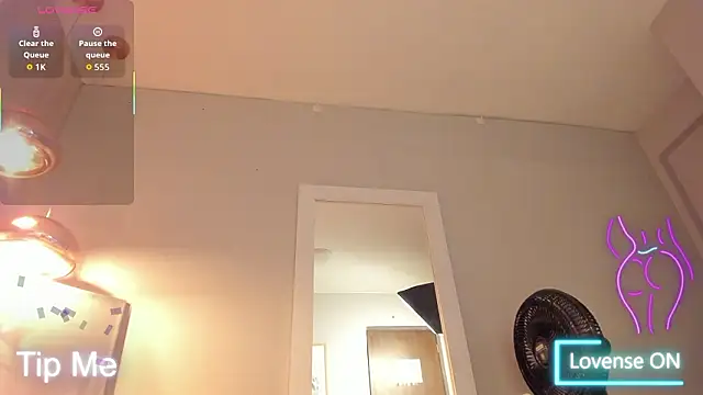 bonie lov online show from February 2026 10:32:01 PM