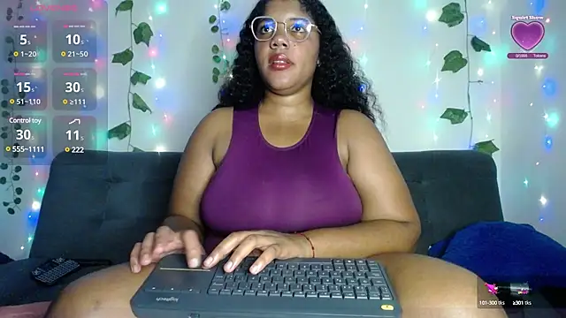 Lilyth  Brown online show from February 2025 01:40:01 AM