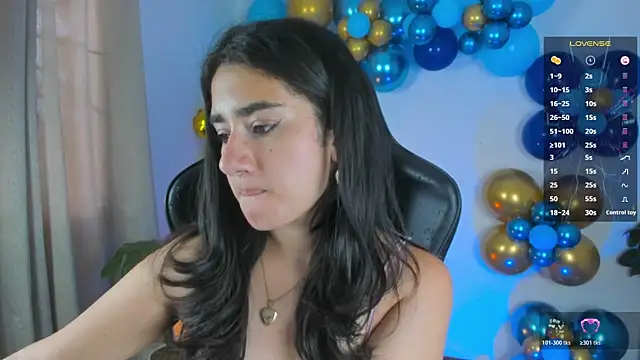 annadu011 online show from April 2026 07:58:02 PM