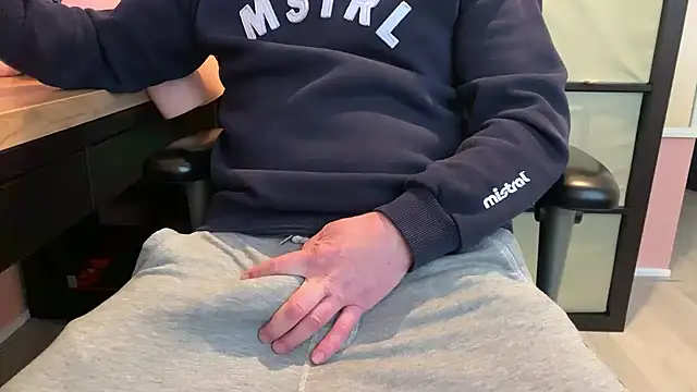 jimmi xxl online show from March 2026 08:42:01 AM