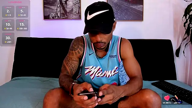 Sweet Alessandre online show from January 2025 07:43:01 PM