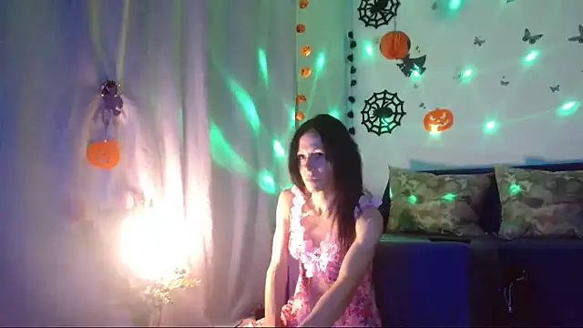 ElysaSun online show from October 2025 06:19:01 PM