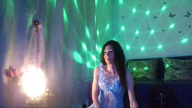 ElysaSun online show from April 2026 06:10:01 PM