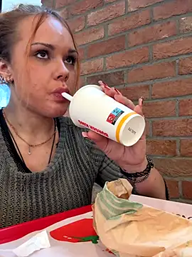 Snapshot of PennyPrincess chatting on November 2025 02:41:01 PM PennyPrincess online show from November 2025 02:41:01 PM