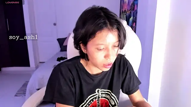 Snapshot of Ashlleycam_ chatting on December 2024 01:25:01 AM Ashlleycam online show from December 2024 01:25:01 AM