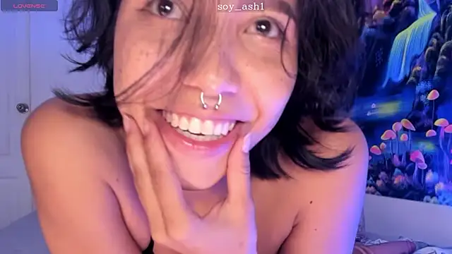 Snapshot of Ashlleycam_ chatting on December 2024 06:59:01 AM Ashlleycam online show from December 2024 06:59:01 AM