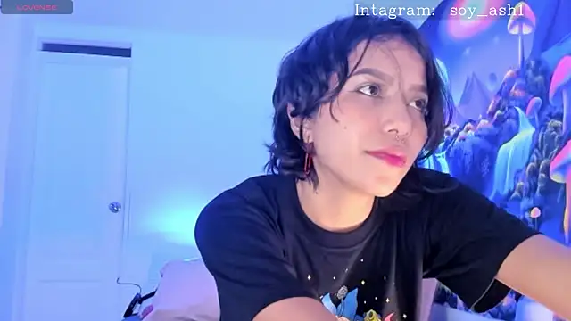 Snapshot of Ashlleycam_ chatting on January 2025 02:31:01 AM Ashlleycam online show from January 2025 02:31:01 AM