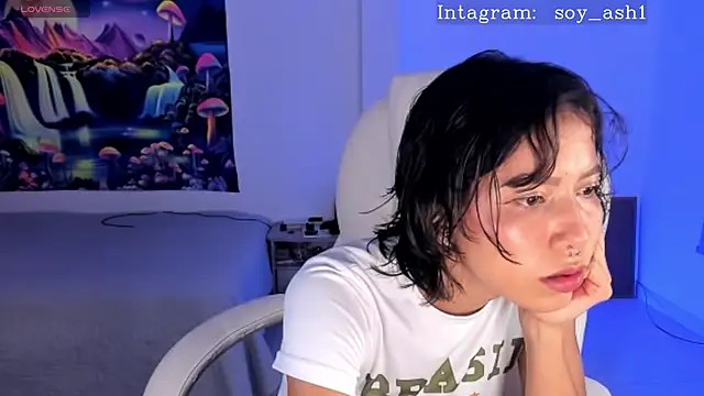 Snapshot of Ashlleycam_ chatting on February 2025 01:52:02 AM Ashlleycam online show from February 2025 01:52:02 AM