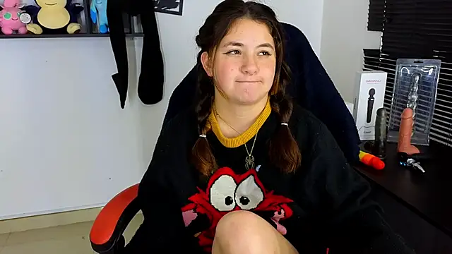 Snapshot of ann_bronw chatting on March 2025 06:07:01 PM ann bronw online show from March 2025 06:07:01 PM