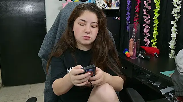 Snapshot of ann_bronw chatting on November 2025 12:08:02 PM ann bronw online show from November 2025 12:08:02 PM