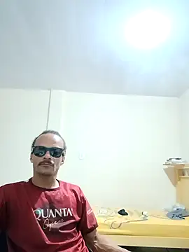 JamesQuaresma online show from January 2025 02:57:02 AM