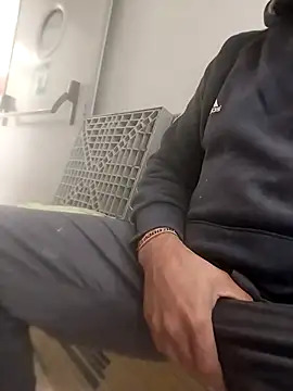 juandi21cm online show from February 2026 06:06:01 AM