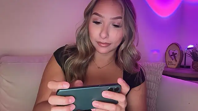 lustfulsmiles online show from May 2026 12:02:01 PM