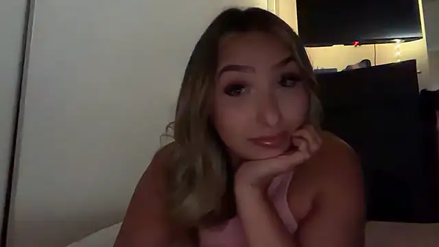 lustfulsmiles online show from June 2026 04:05:01 PM