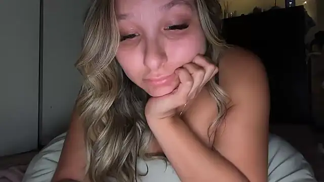lustfulsmiles online show from June 2026 05:01:02 PM