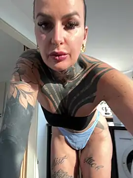 Snapshot of InkedBiitch chatting on May 2026 06:07:02 AM InkedBiitch online show from May 2026 06:07:02 AM