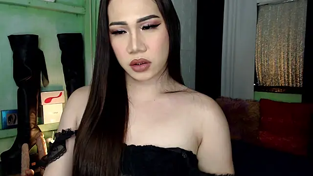 Snapshot of elise_bloom69 chatting on September 2025 03:38:02 PM elise bloom69 online show from September 2025 03:38:02 PM
