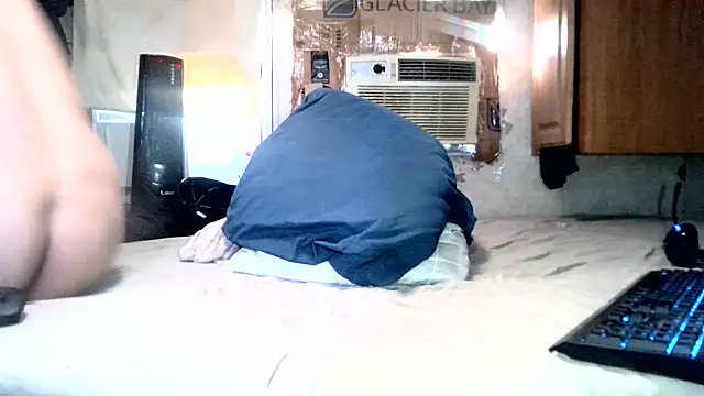 Snapshot of jceodo100 chatting on March 2025 05:28:02 PM jceodo100 online show from March 2025 05:28:02 PM