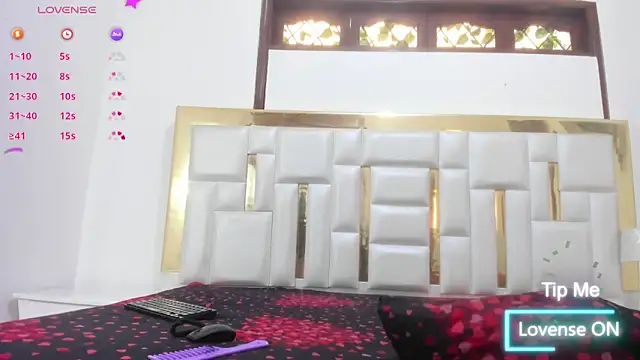 Kylieandjhonny online show from December 2024 07:19:02 PM