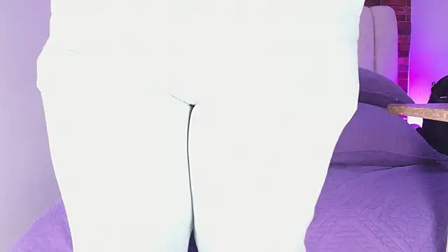  ebony-queen  online show from April 2026 03:04:01 AM