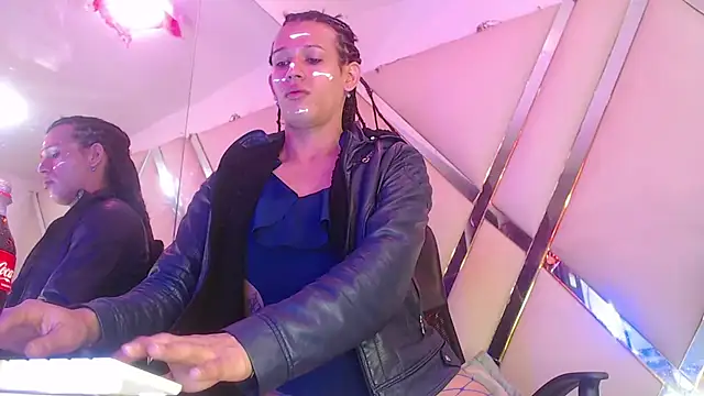 StefyFerrer online show from November 2025 03:42:02 AM