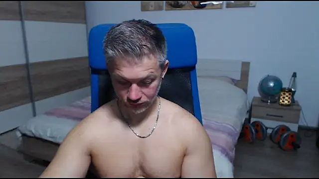 RobbyShawz online show from September 2025 04:17:02 AM