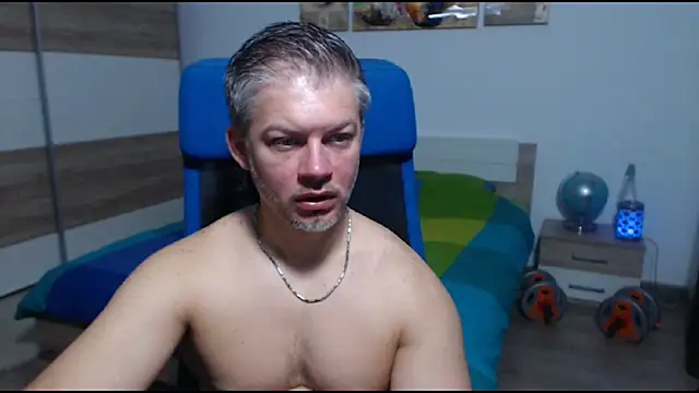 RobbyShawz online show from October 2025 04:34:02 AM