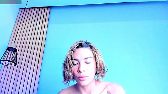 mia-reeves online show from March 2025 07:28:01 PM