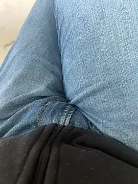 Cezar993 online show from December 2024 12:38:01 PM