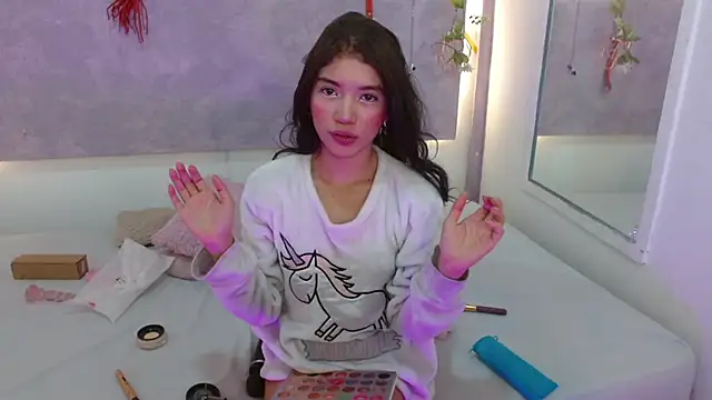 Snapshot of Sweetcristin chatting on October 2025 11:58:02 PM Sweetcristin online show from October 2025 11:58:02 PM