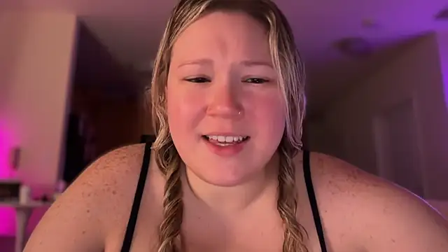PiggyRose online show from June 2026 01:52:01 AM